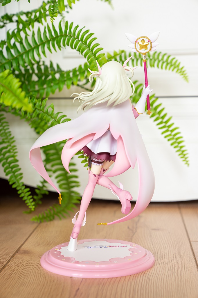 Fate Kaleid Liner Prisma Illya Figur Rückansicht