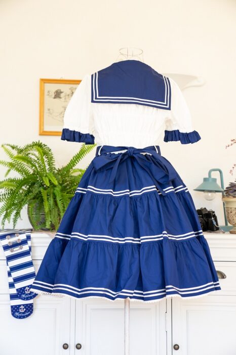 Metamorphose temps de fille Sailor Tiered OP Lolita Kleid Rueckansicht