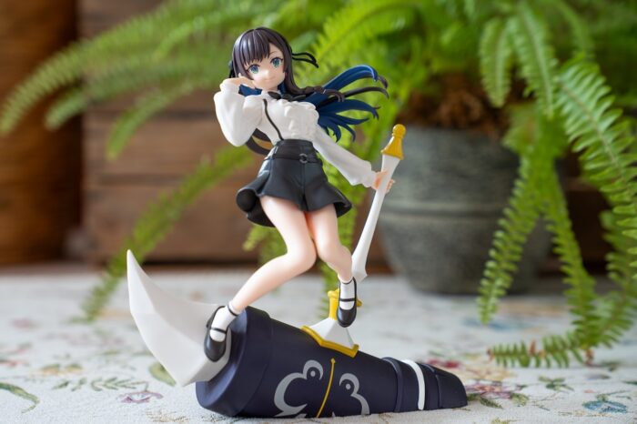 Alina Clover - I May Be a Guild Receptionist, but I'll Solo Any Boss to Clock Out on Time - Banpresto